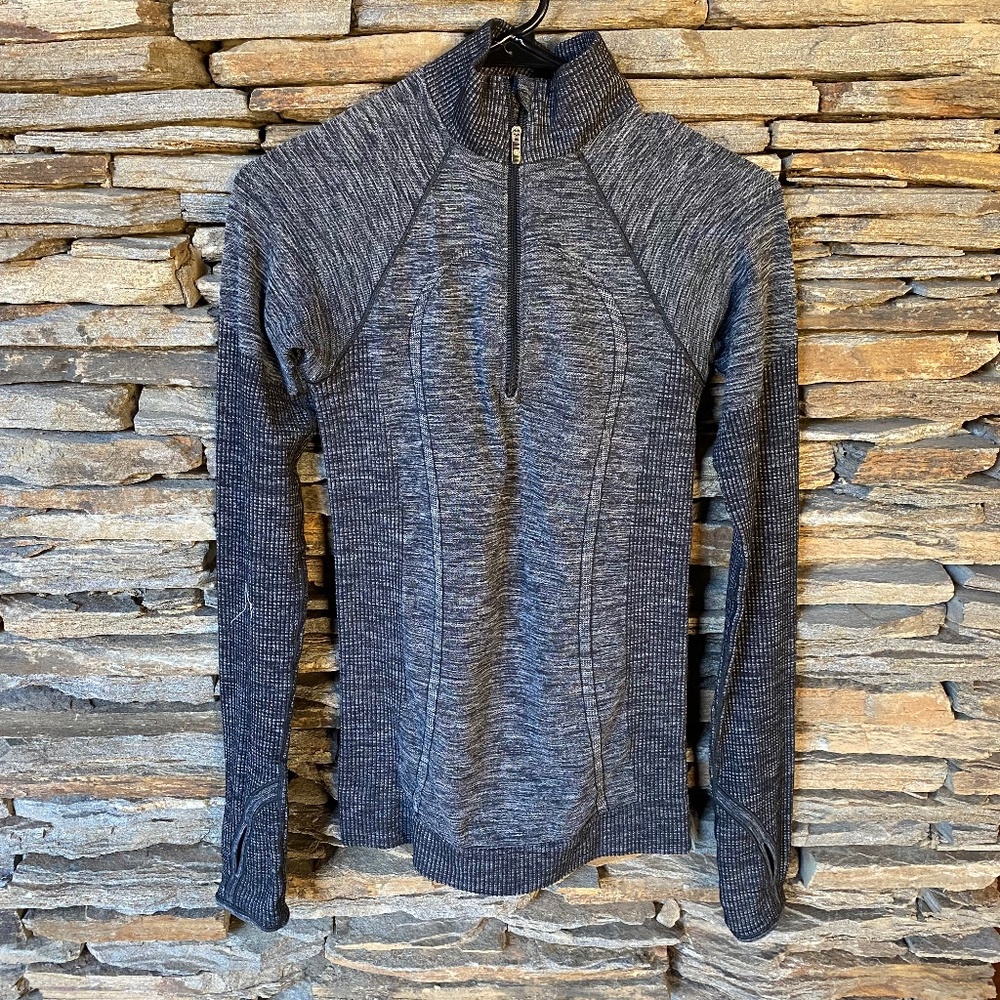 Lululemon Slim fit pullover